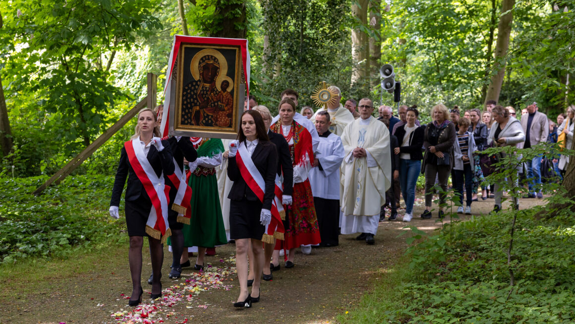 Uroczystości odpustowe i bierzmowanie w Heiloo
